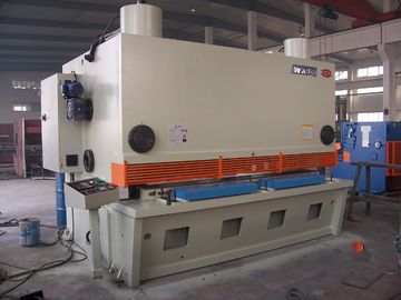 La tosatura idraulica della ghigliottina di CNC del sistema E21 di Estun lavora 10 millimetri a macchina di spessore
