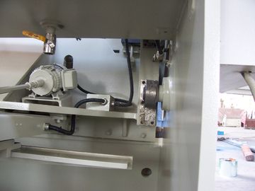 Lunghezza a macchina di taglio idraulica 2500mm della ghigliottina della lamiera sottile con tre punti