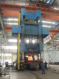 Un pezzo fucinato caldo di 800 tonnellate aperto muore macchina della pressa idraulica, macchina della stampa del metallo