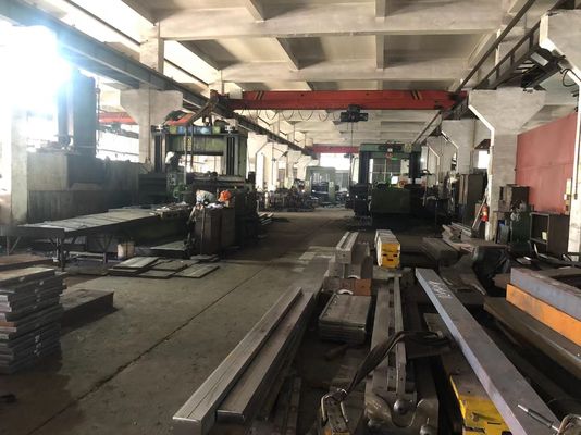 muffa di foggiatura conica del palo del poligono & del giro per il palo leggero 10m per il produttore del palo leggero della Russia