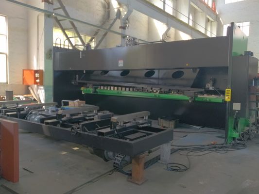 Spessore 16 mm Controllo numerico informatico Telaia idraulica Sistema di controllo CNC Tagliatore di metalli industriali durevole