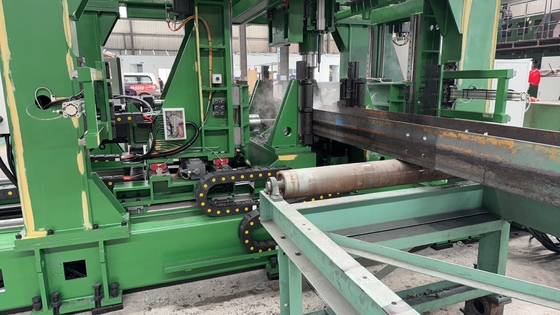 Trapano CNC 3D per travi ad alta velocità a 7 assi, alta efficienza e precisione